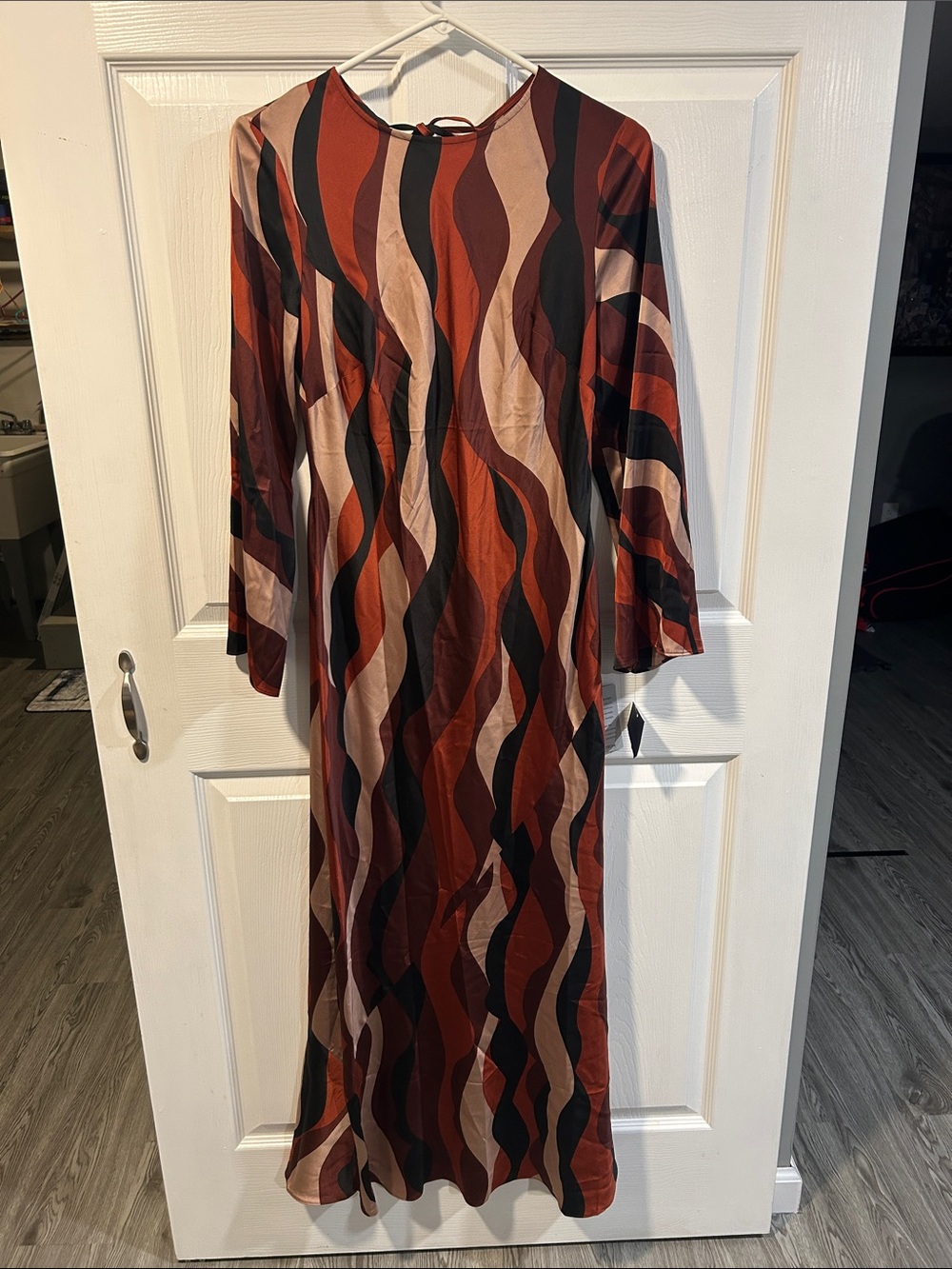 Donna Morgan Wavy Stripe Maxi Dress in Rust, Black and Beige